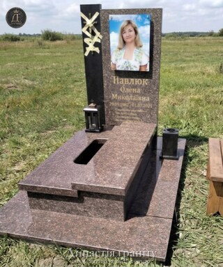 Одинарний гранітний пам’ятник «Royal»