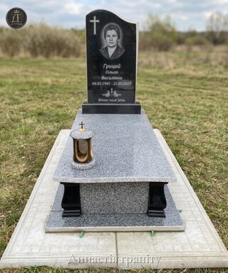 Одинарний гранітний пам’ятник «Гармонія»