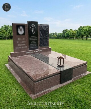 Подвійний гранітний пам’ятник «Гідна пам’ять»