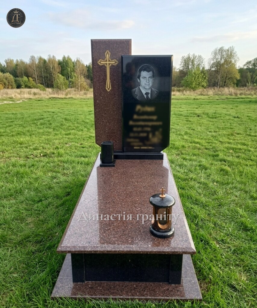 Одинарний гранітний пам’ятник «Оберіг душі»