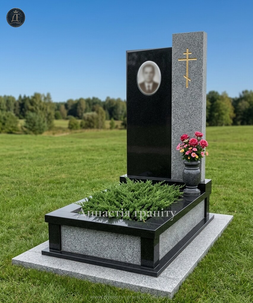 Одинарний гранітний пам’ятник «Світлий простір»