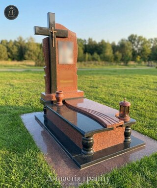 Одинарний гранітний пам’ятник «Багряний хрест»
