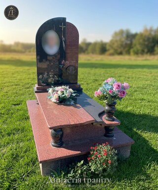 Одинарний гранітний пам’ятник «Священна гармонія»