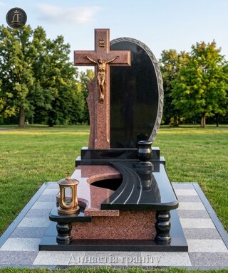 Одинарний гранітний пам’ятник «Рубіновий Хрест»