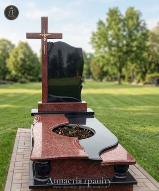 Одинарний гранітний пам’ятник «Благословення Вічності»