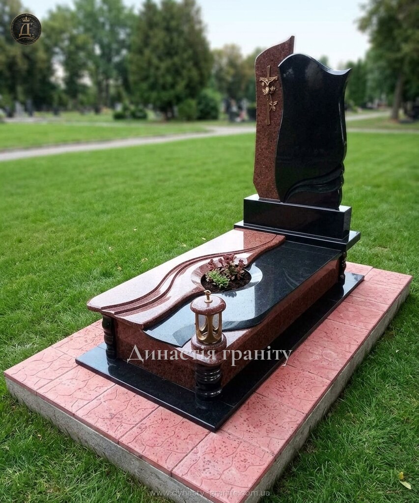 Одинарний гранітний пам’ятник «Полум’я Пам’яті»
