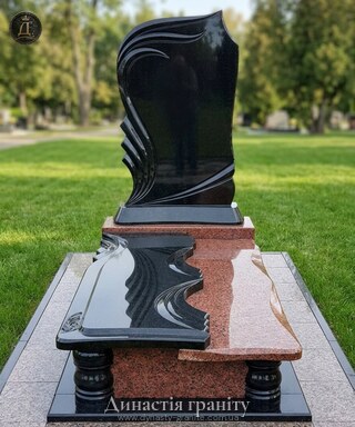 Одинарний гранітний пам’ятник «Крила Пам’яті»